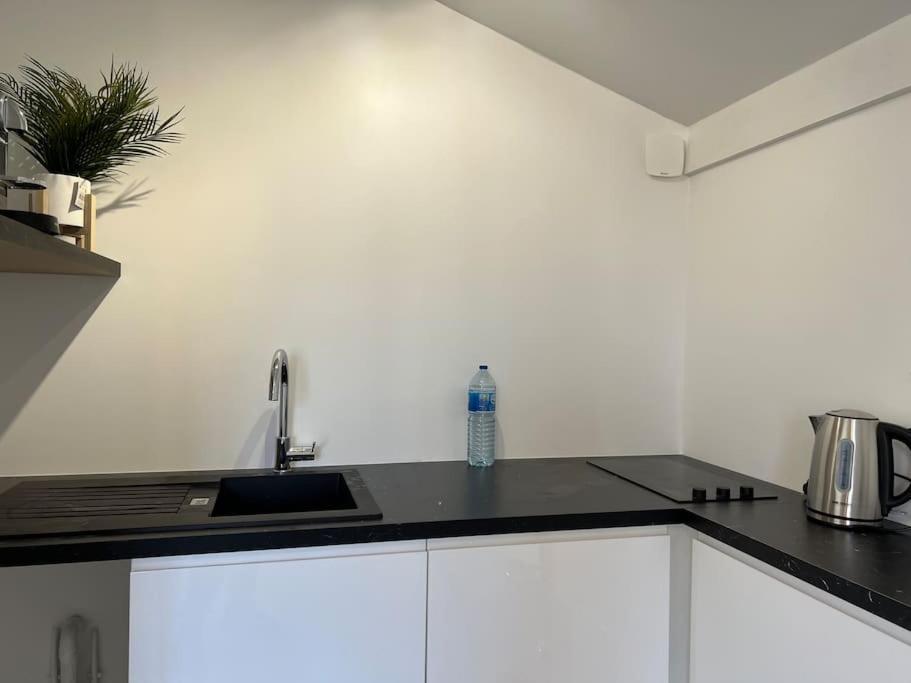 Appartement Chaleureux Proche Rer/ Cdg / Parc Expo Sevran Luaran gambar