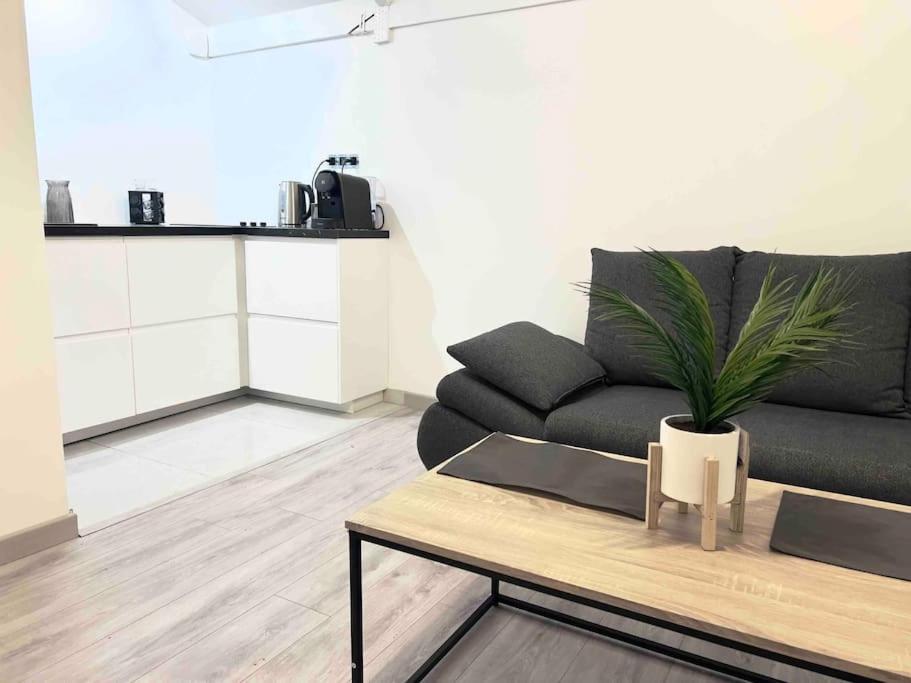 Appartement Chaleureux Proche Rer/ Cdg / Parc Expo Sevran Luaran gambar