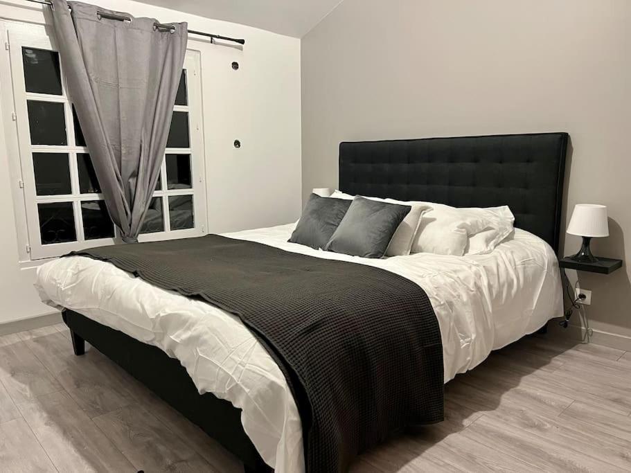 Appartement Chaleureux Proche Rer/ Cdg / Parc Expo Sevran Luaran gambar