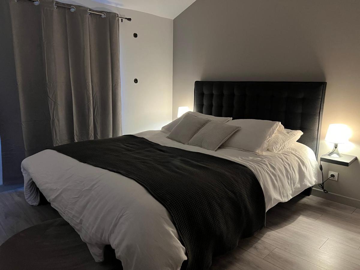 Appartement Chaleureux Proche Rer/ Cdg / Parc Expo Sevran Luaran gambar